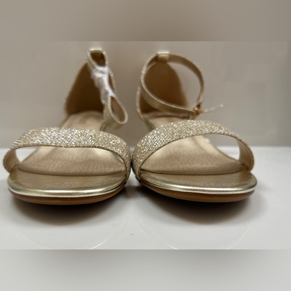 Dream Pairs Ingrid Size 10 Women’s Low Wedge Heel With Ankle Strap - Picture 5 of 10